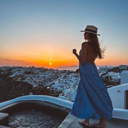 Captain John Villas Oia - Caldera & Sunset View Bagian luar foto