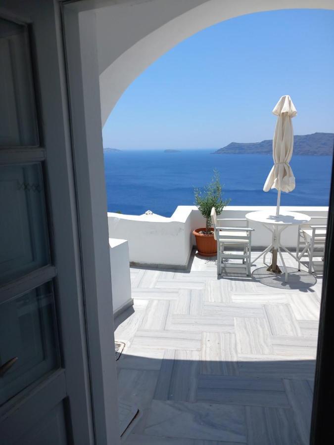 Captain John Villas Oia - Caldera & Sunset View Bagian luar foto
