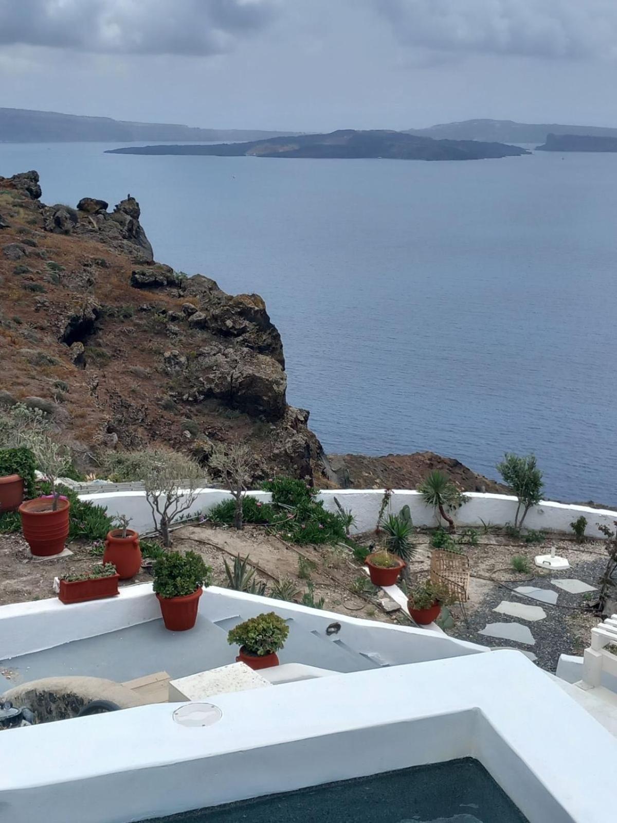 Captain John Villas Oia - Caldera & Sunset View Bagian luar foto