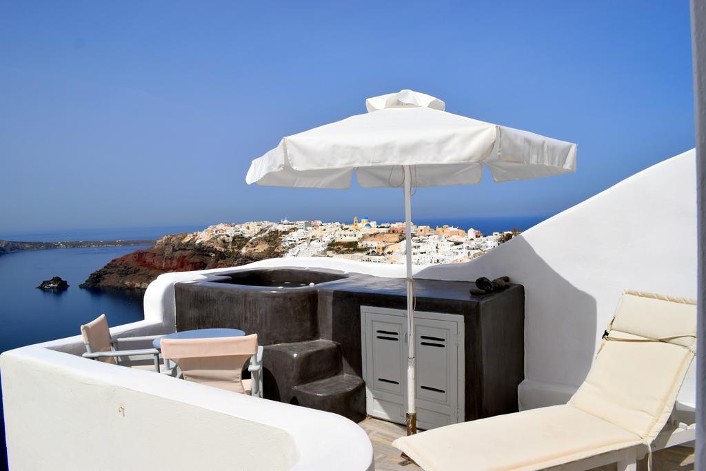 Captain John Villas Oia - Caldera & Sunset View Bagian luar foto