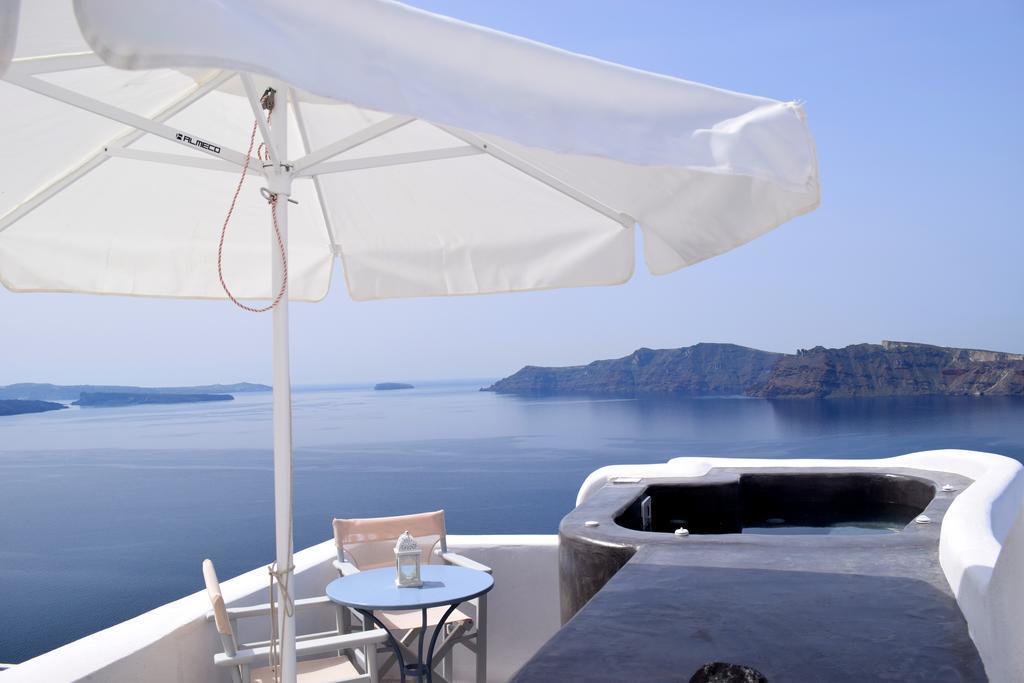 Captain John Villas Oia - Caldera & Sunset View Bagian luar foto