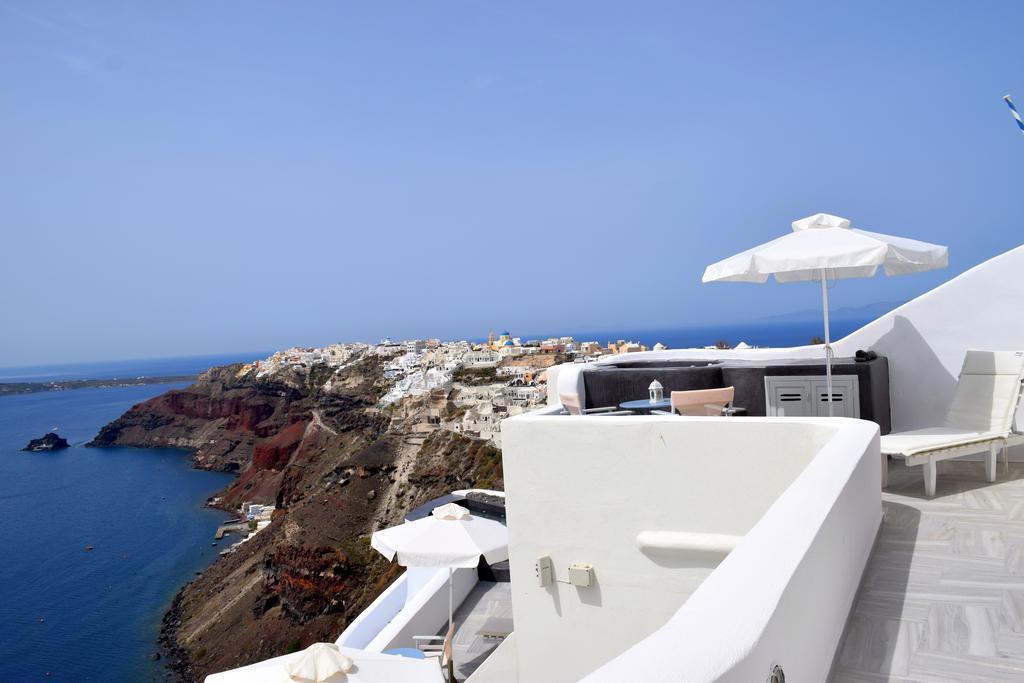 Captain John Villas Oia - Caldera & Sunset View Bagian luar foto